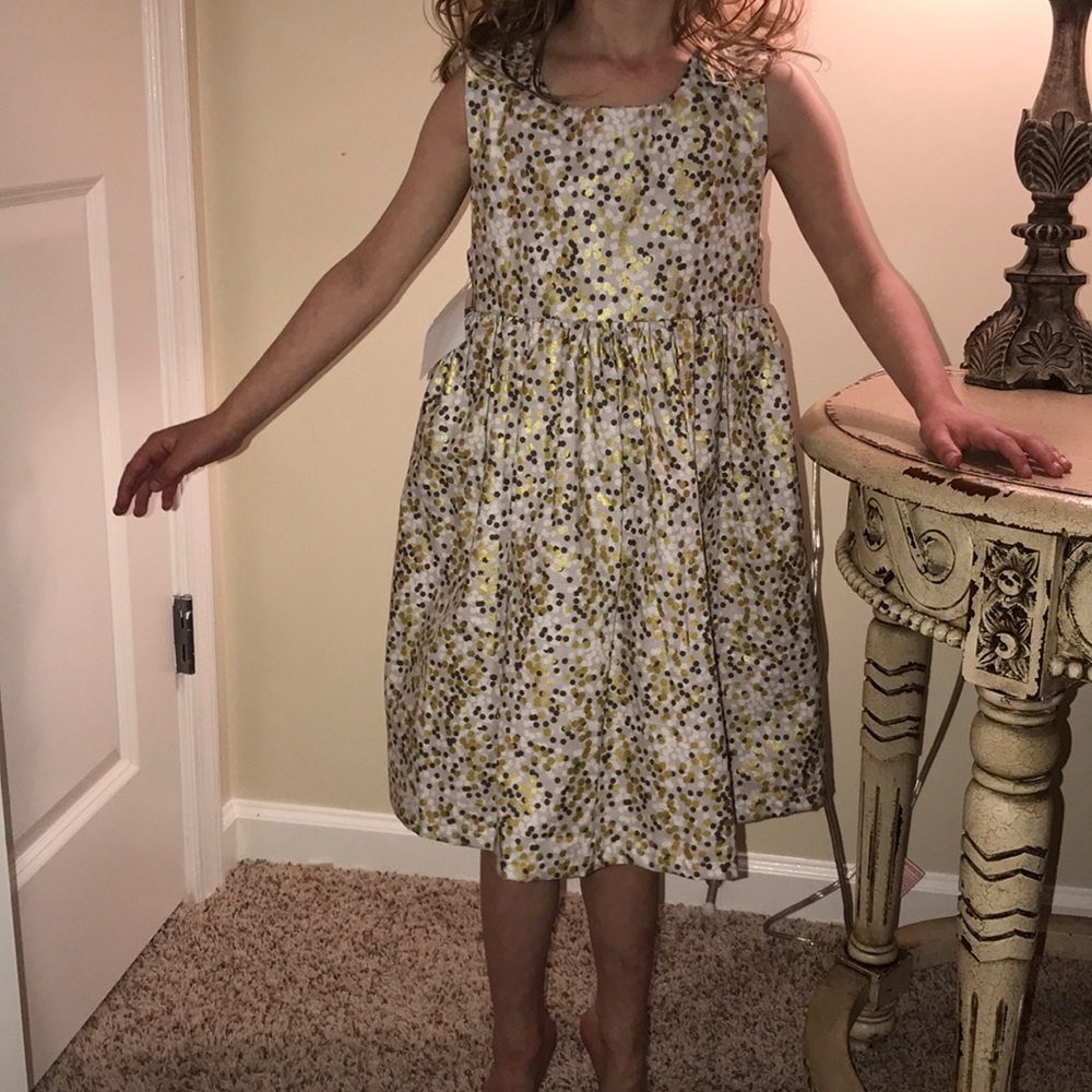 🎉NWT confetti gold/brown/wht/Grey size 6